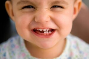 Bocca sana fin da piccolissimi: come e quando iniziare a lavare i denti del bebè