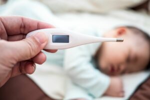 Bambini, arriva il picco influenzale da dicembre e gennaio: non sottovalutare questi sintomi