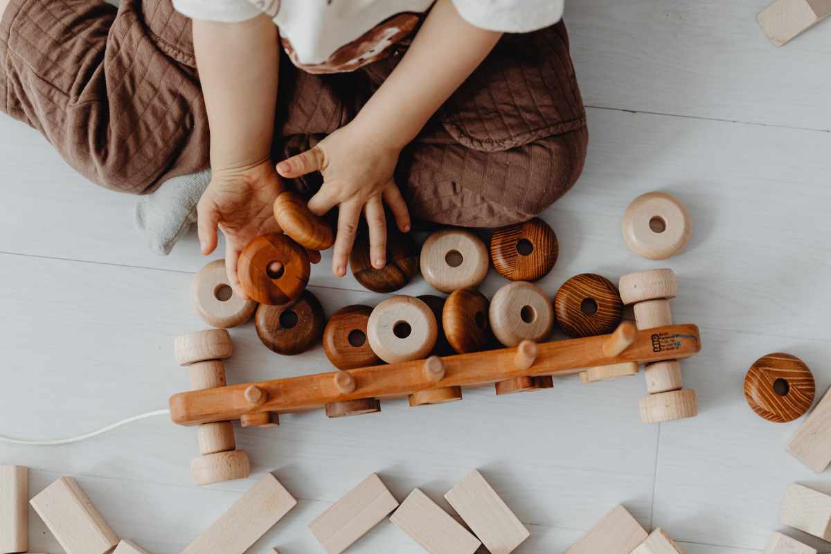 "Smettete di comprarli subito": la lista nera della pediatra sui giocattoli