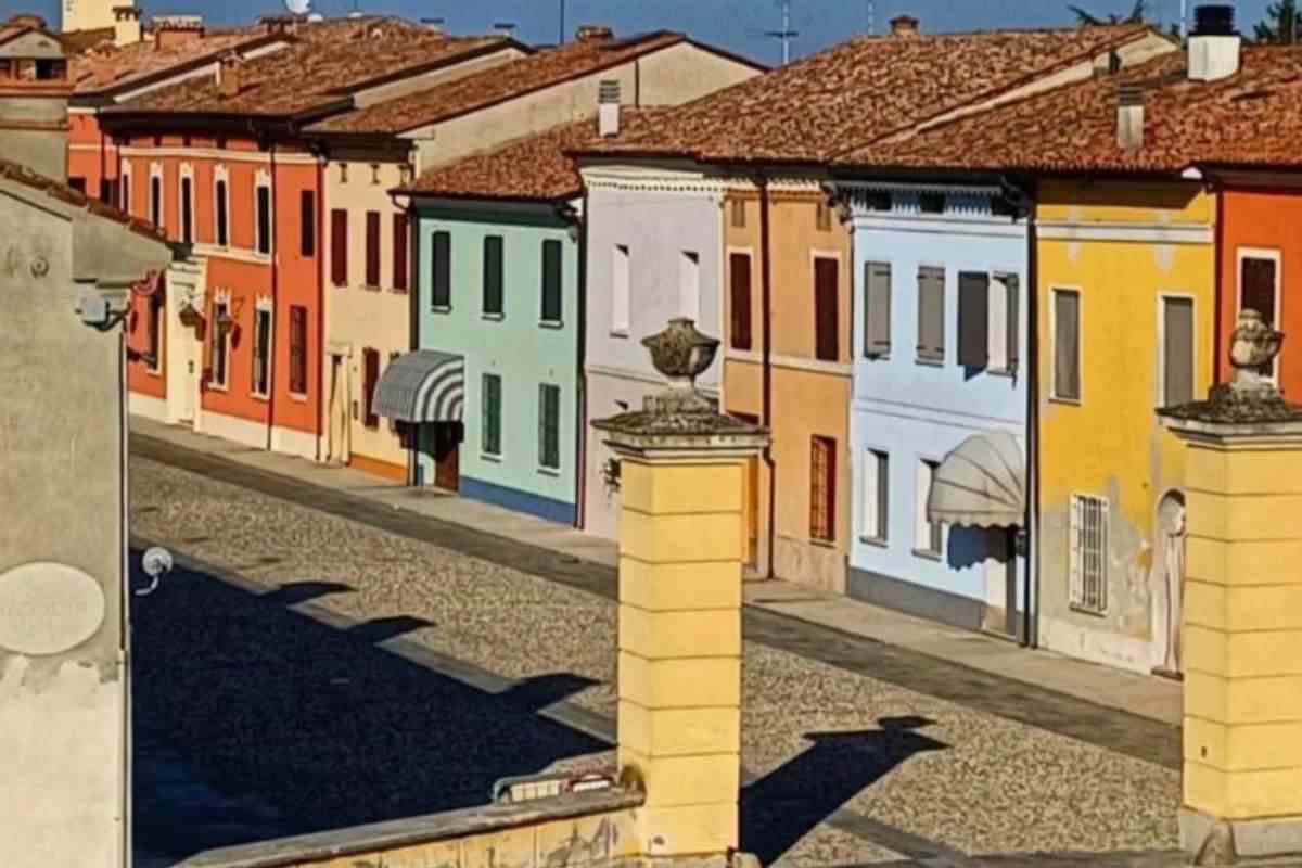 borgo colorato italia: pomponesco lombardia